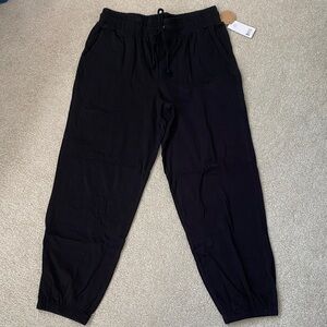 Honeydew Black Jogger Pants. NWT. Size large.